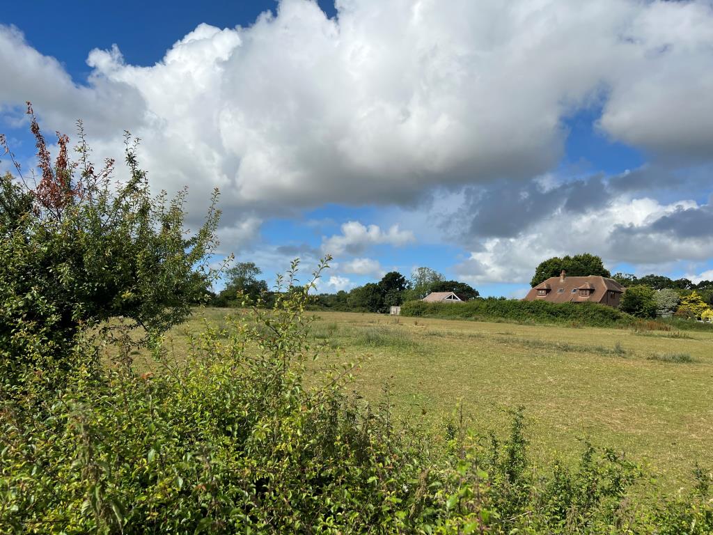 Lot: 95 - OVER FOUR ACRES OF FREEHOLD LAND WITH DEVELOPMENT POTENTIAL -